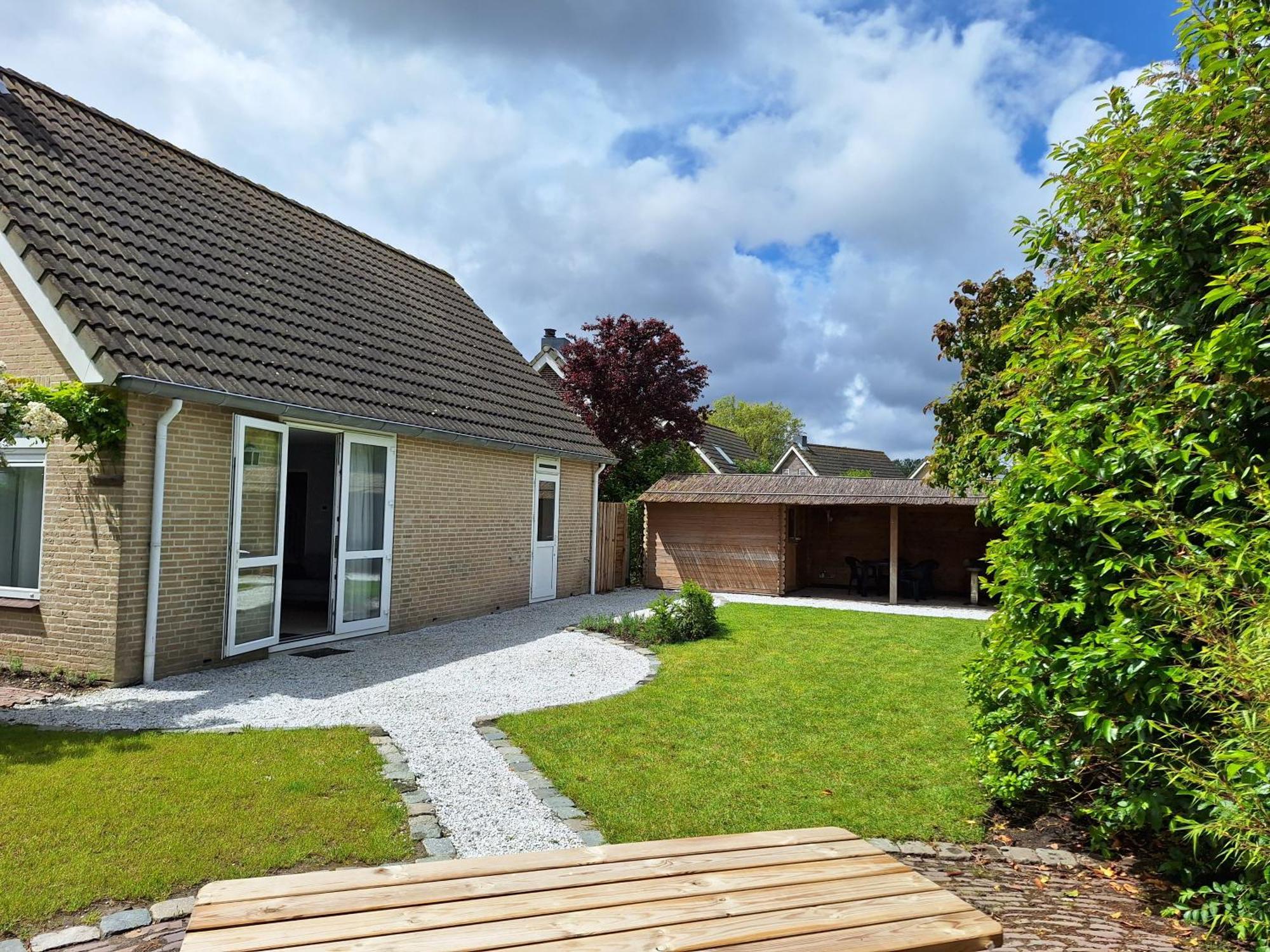 Vrijstaande 5 Pers Vakantie Woning, 3 Slaapkamers * Wolphaartsdijk